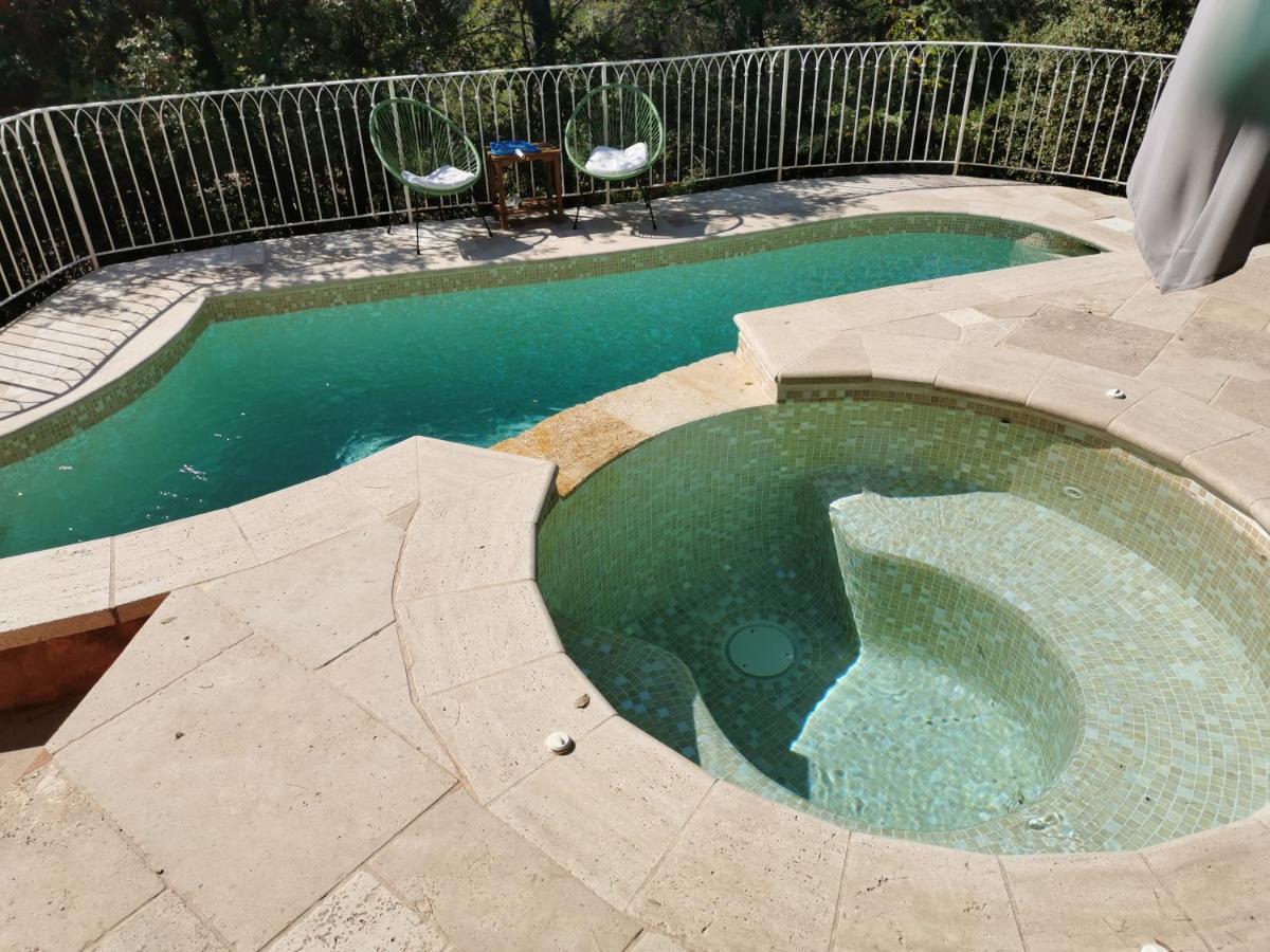 Appart "Pins & Parasol", Piscine Chauffee Et Bain A Remous Taradeau Екстер'єр фото